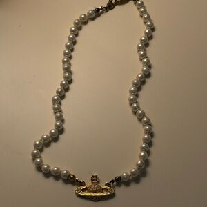 Faux Vivienne Westwood White Pearl Necklace with Gold Saturn Pendant